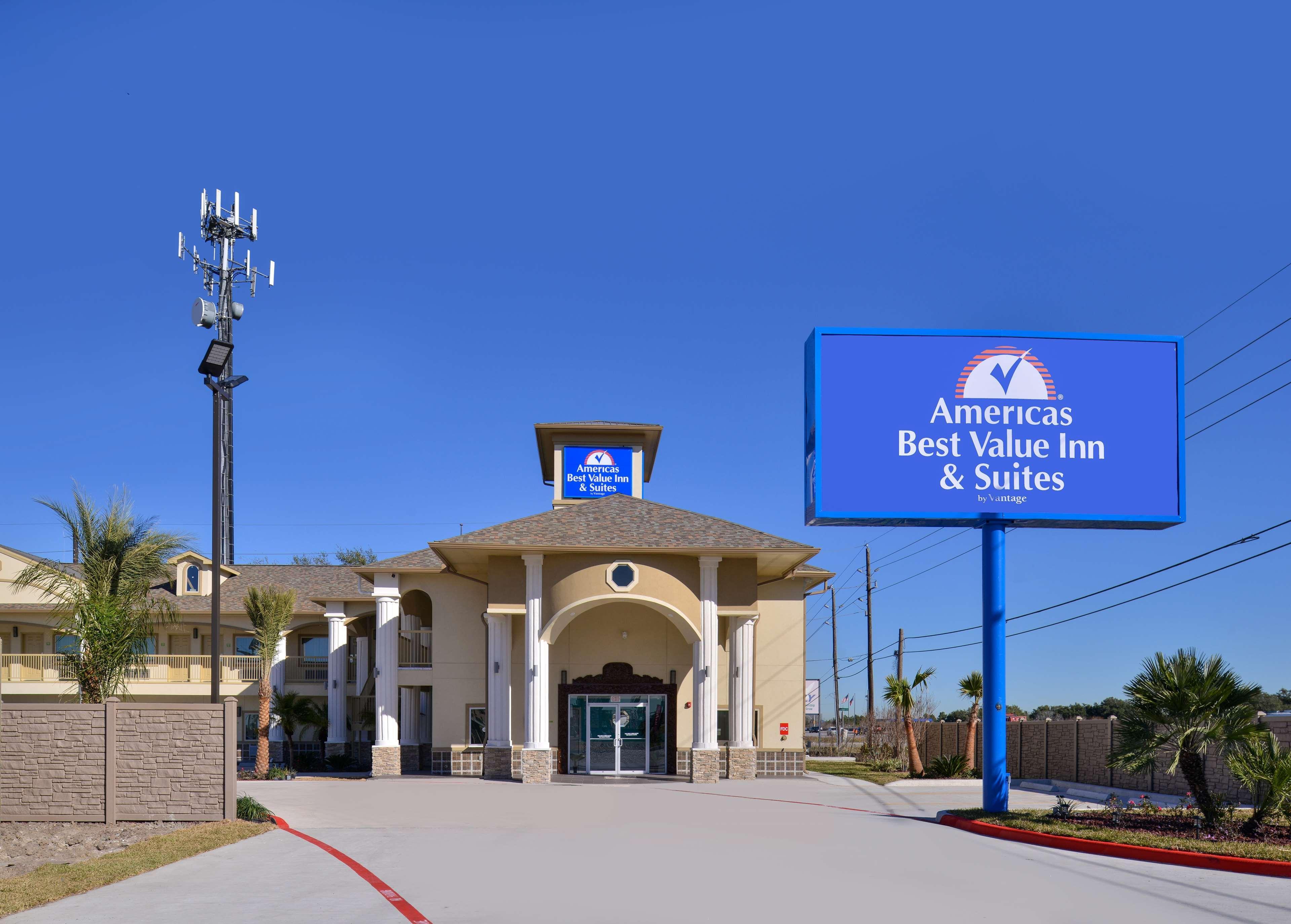 Americas Best Value Inn & Suites - Houston/Hwy 6 & Westpark Mission Bend Exterior foto